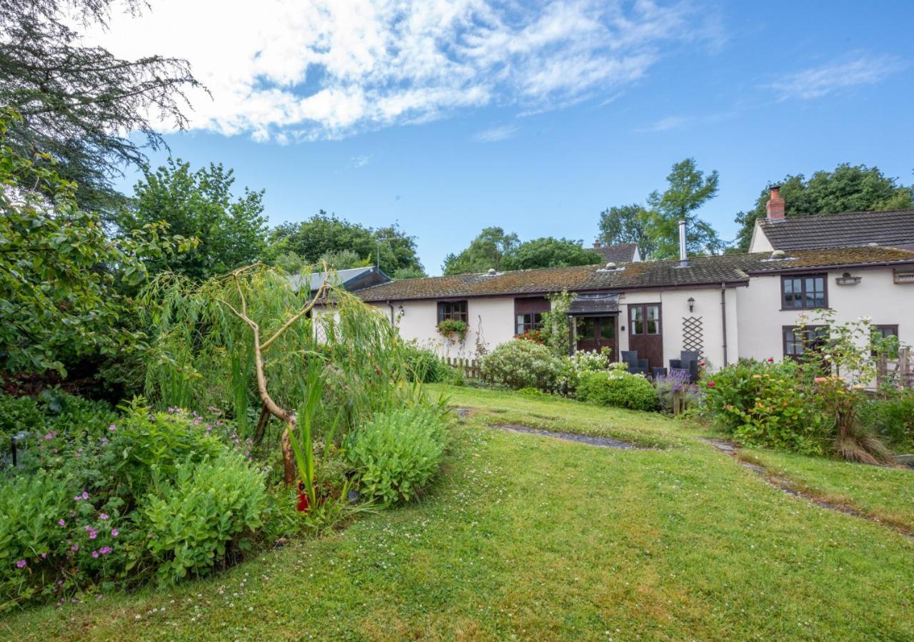Swallow Barton Atherington  Exterior photo